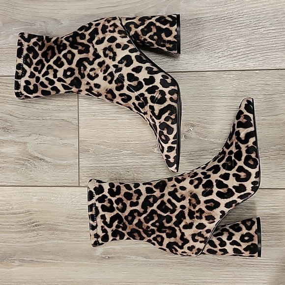 Steve Madden Size 6 1/2 Valyant Bootie in Velvet Leopard Print NEW - Picture 6 of 8